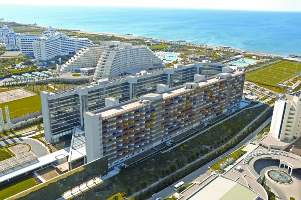 هتل کروانسرای لارا